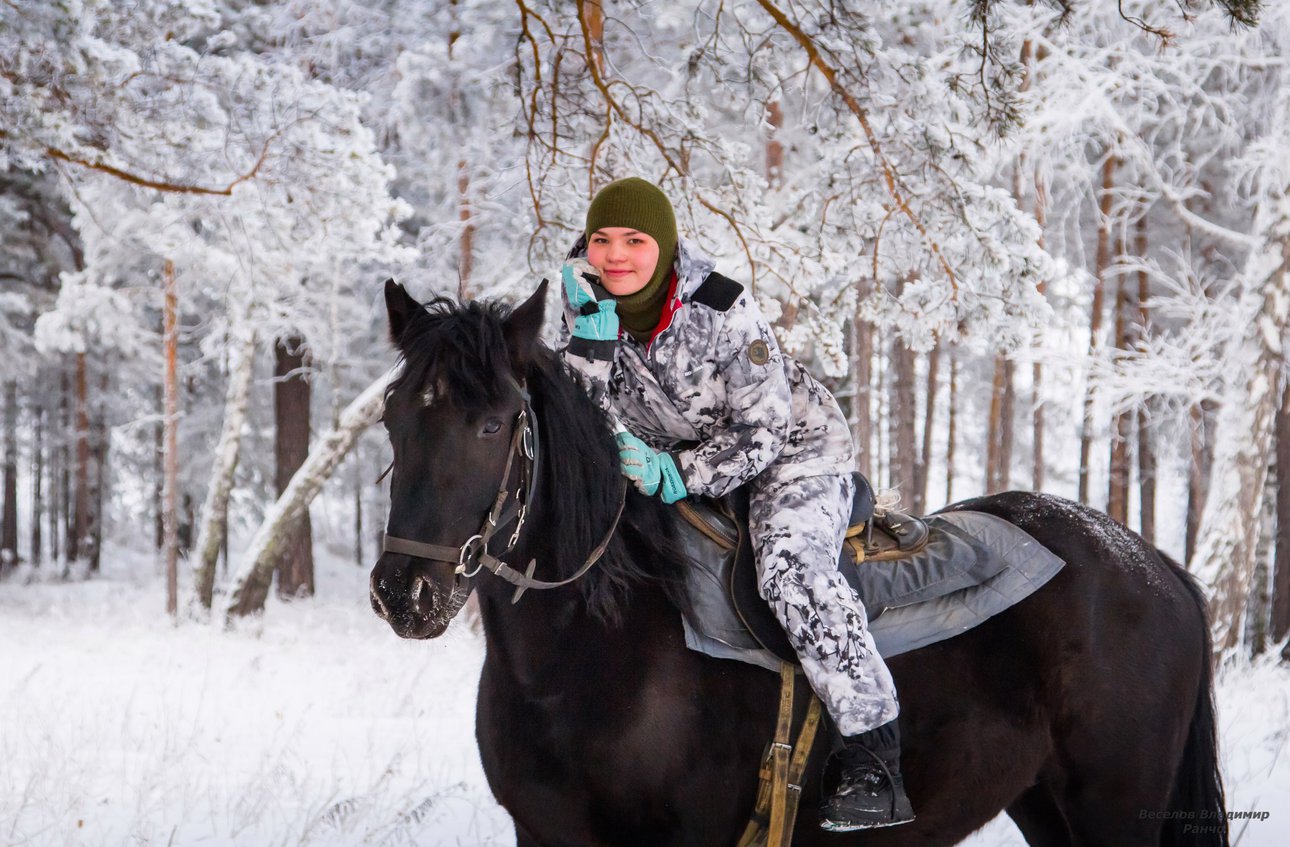 Прогулки на лошадях для двоих. Конный клуб Konipark в Ижевске